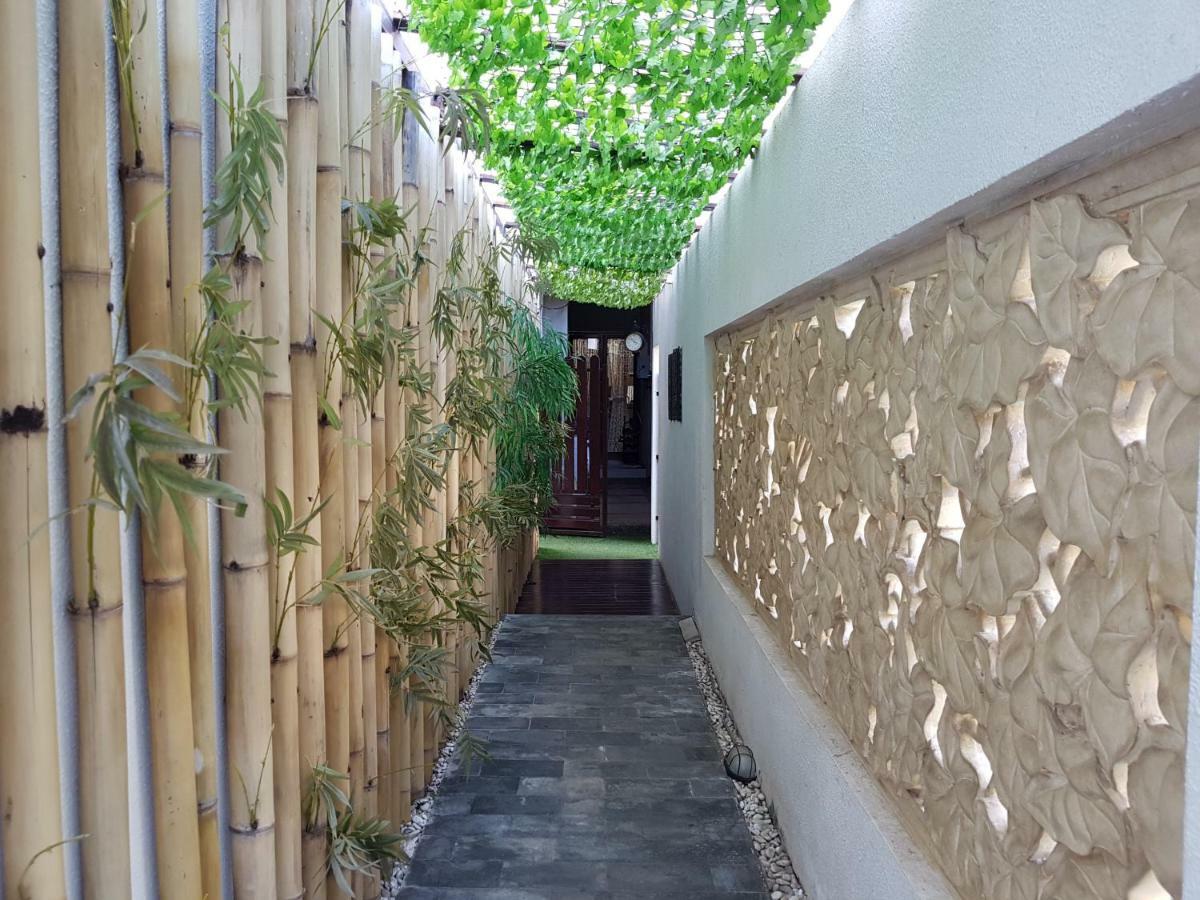 Narisha Guesthouse Kupang  Zewnętrze zdjęcie
